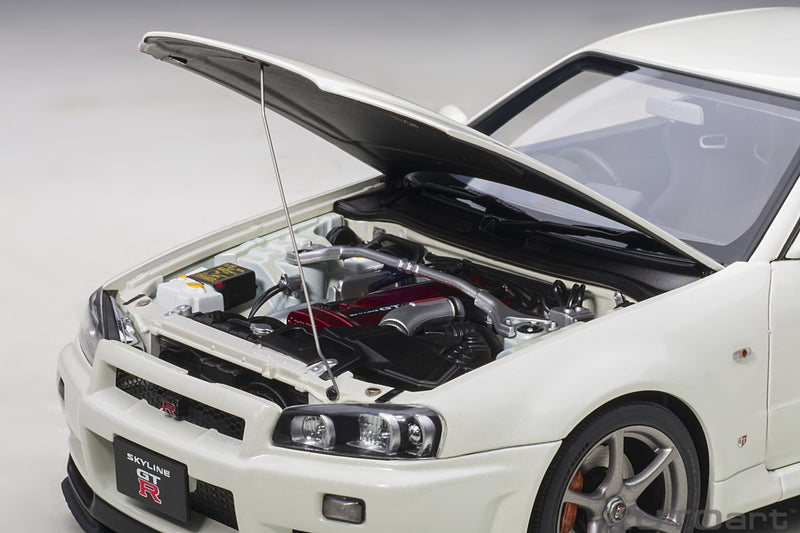 AUTOart 1:18 Nissan Skyline GT-R (R34) V-Spec II in White Pearl