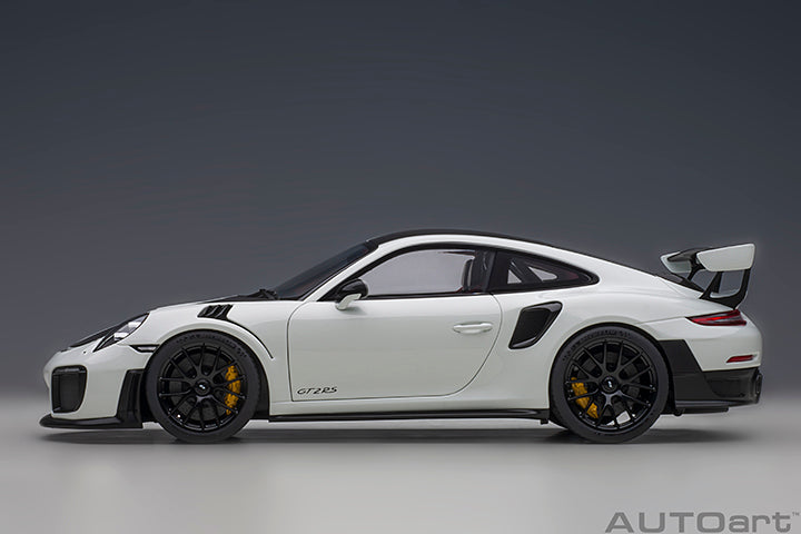 AUTOart 1:18 Porsche 911 (991.2) GT2 RS Weissach Package in White