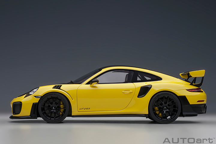 AUTOart 1:18 Porsche 911 (991.2) GT2 RS Weissach Package in Racing Yellow