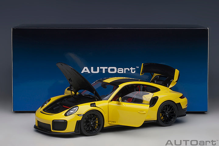 AUTOart 1:18 Porsche 911 (991.2) GT2 RS Weissach Package in Racing Yellow