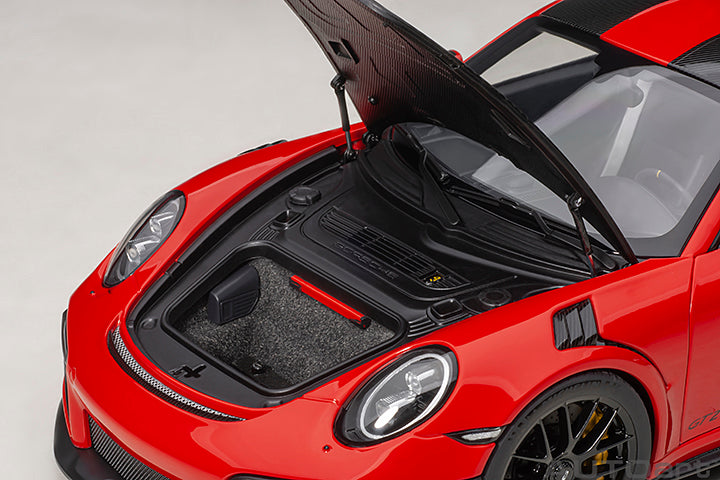 AUTOart 1:18 Porsche 911 (991.2) GT2 RS Weissach Package in Guards Red