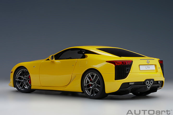 AUTOart 1:18 Lexus LFA in Pearl Yellow