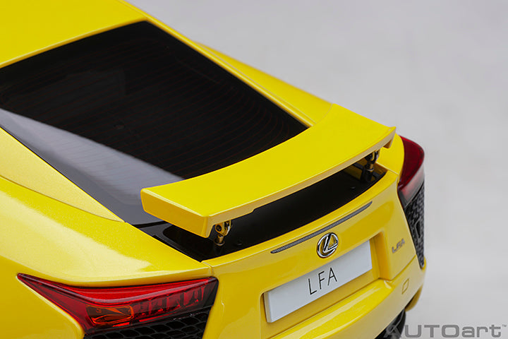 AUTOart 1:18 Lexus LFA in Pearl Yellow