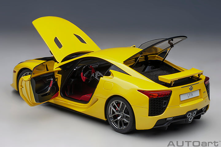 AUTOart 1:18 Lexus LFA in Pearl Yellow