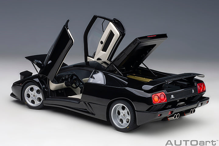 AUTOart 1:18 Lamborghini Diablo SE30 in Deep Metallic Black