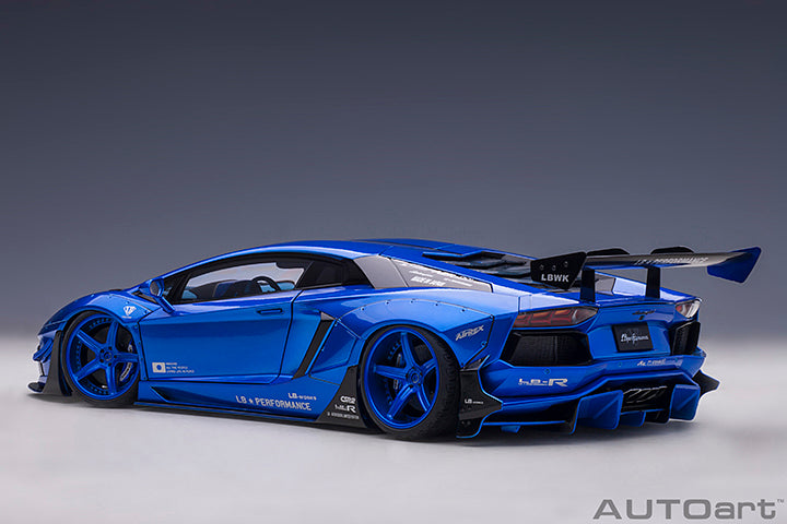 AUTOart 1:18 Liberty Walk Lamborghini Aventador Limited Edition in Hyper Blue