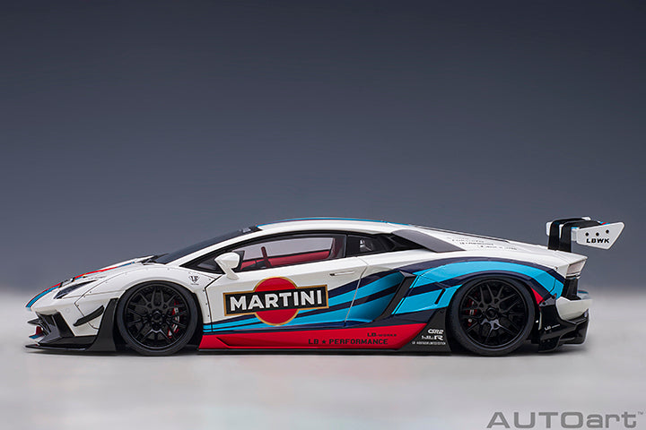 AUTOart 1:18 Liberty Walk Lamborghini Aventador Limited Edition in Martini Livery