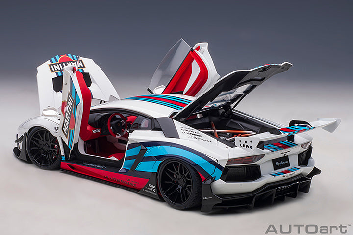 AUTOart 1:18 Liberty Walk Lamborghini Aventador Limited Edition in Martini Livery