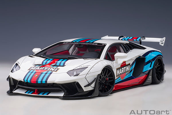 AUTOart 1:18 Liberty Walk Lamborghini Aventador Limited Edition in Martini Livery