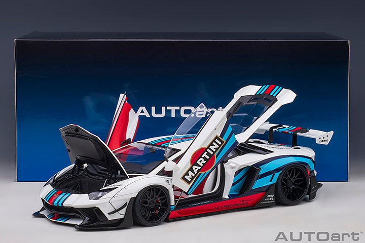 AUTOart 1:18 Liberty Walk Lamborghini Aventador Limited Edition in Martini Livery