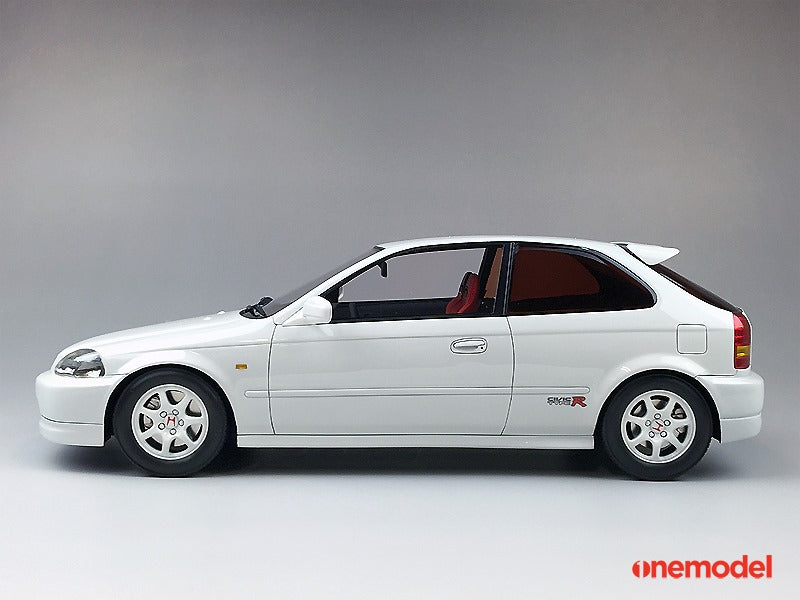 One Model 1:18 Honda Civic Type-R EK9 Early Version in White