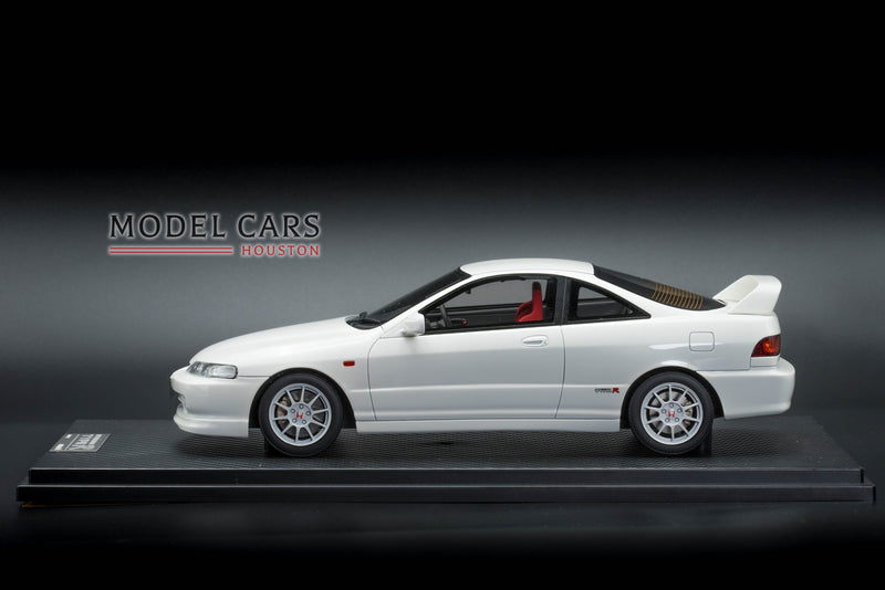 One Model 1:18 Honda Integra Type-R DC2 Late Version White