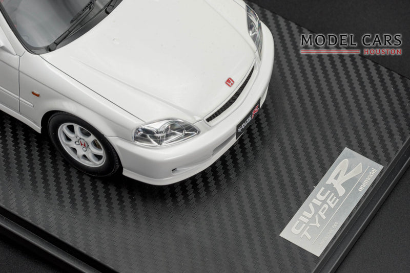 One Model 1:18 Honda Civic Type-R EK9 White