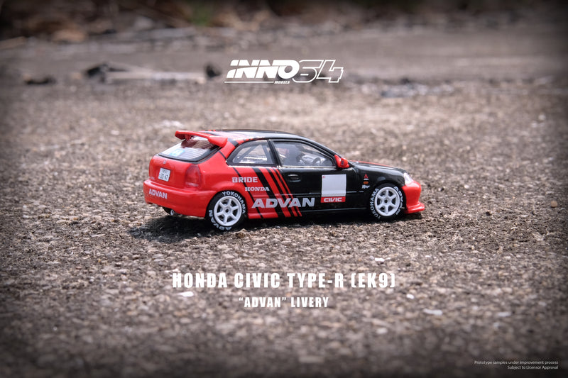 INNO64 1:64 Honda Civic Type-R (EK9) in "ADVAN" Livery