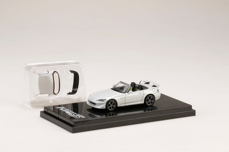 Hobby Japan 1:64 Honda S2000 (AP2) Platinum White Pearl with Removable Hardtop