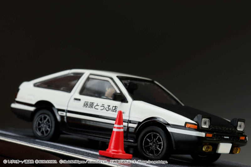 Hobby Japan 1:64 Toyota SPRINTER TRUENO GT APEX AE86 / INITIAL D VS Tomoyuki Tachi With Takumi Fujiwara Figure