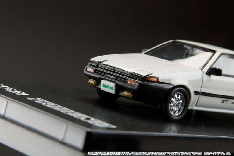 Hobby Japan 1:64 Toyota Sprinter Trueno GTV (AE86) in White with Engine Display Model