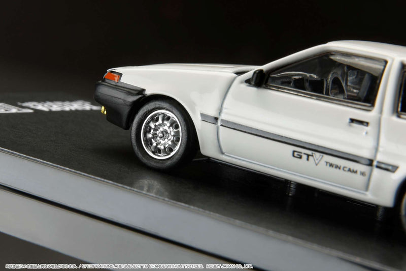 Hobby Japan 1:64 Toyota Sprinter Trueno GTV (AE86) in White with Engine Display Model