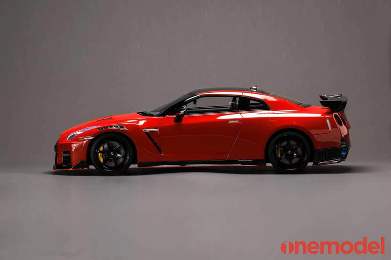 One Model 1:18 Nissan GT-R (R35) 2020 NISMO Edition in Solid Red