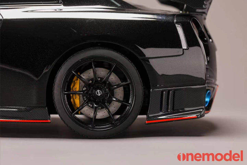 One Model 1:18 Nissan GT-R (R35) 2020 NISMO Edition in Jet Black Pearl