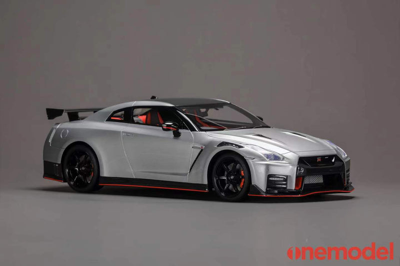 One Model 1:18 Nissan GT-R (R35) 2020 NISMO Edition in Super Silver