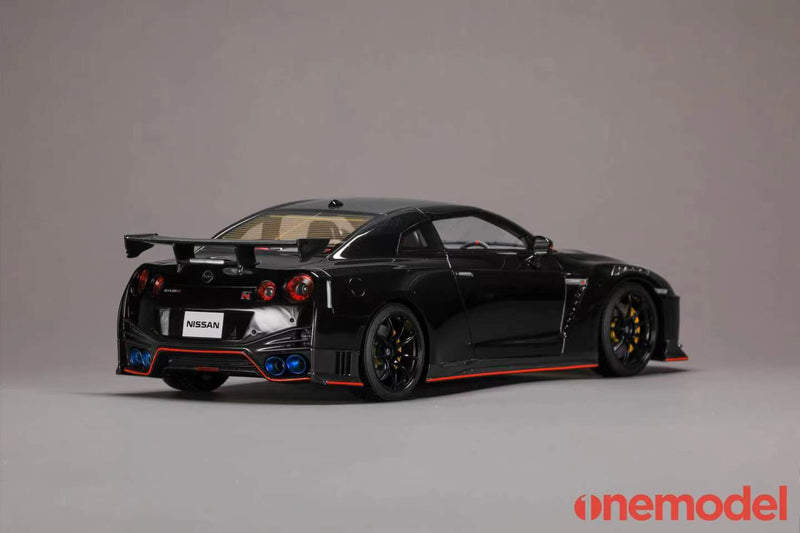 One Model 1:18 Nissan GT-R (R35) 2020 NISMO Edition in Jet Black Pearl