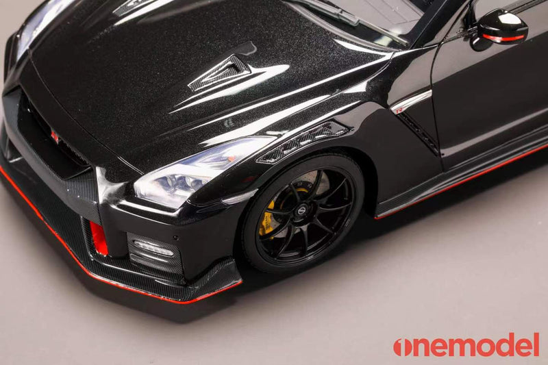 One Model 1:18 Nissan GT-R (R35) 2020 NISMO Edition in Jet Black Pearl