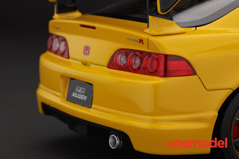 One Model 1:18 Honda Integra Type-R (DC5) Mugen Edition in Yellow