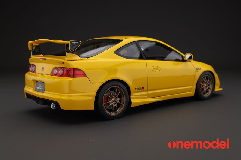 One Model 1:18 Honda Integra Type-R (DC5) Mugen Edition in Yellow