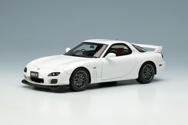 Mazda RX-7 (FD3S) Type RZ 2000 in Snow White Pearl Mica