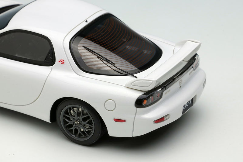 Mazda RX-7 (FD3S) Type RZ 2000 in Snow White Pearl Mica