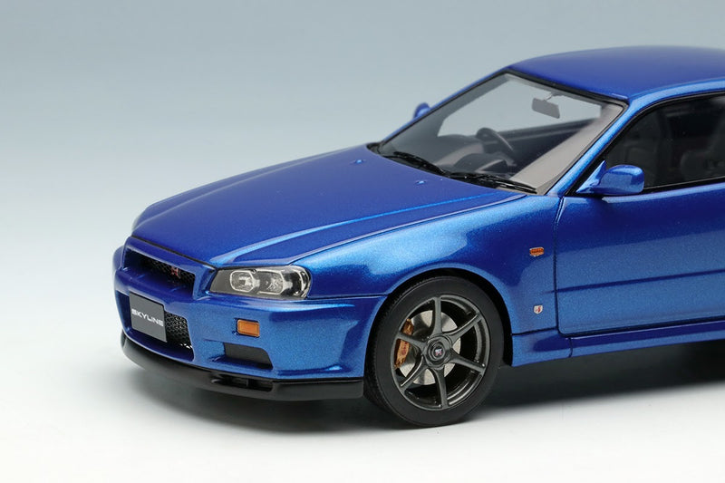 Nissan Skyline GT-R (BNR34) in Bayside Blue