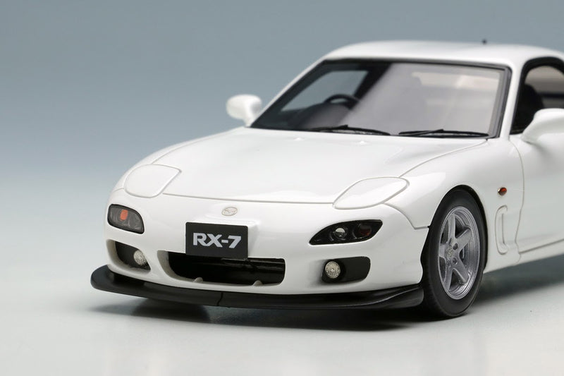 Make Up Co., Ltd / Vision 1:43 Mazda RX-7 (FD3S) Type R Bathurst R 2001 in Pure White