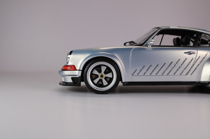 Pop Race 1/18 Porsche DLS Singer in Silver