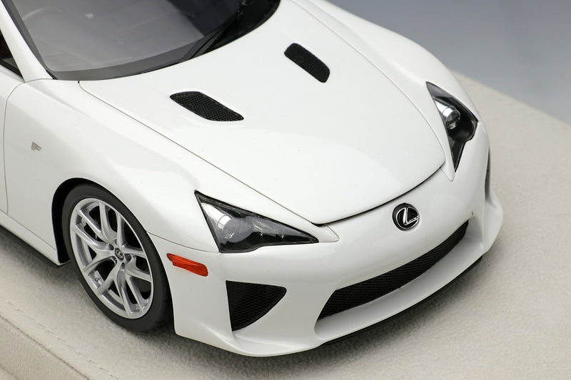 Make Up Co., Ltd / EIDOLON 1:18 Lexus LFA 2010 in Whitest White