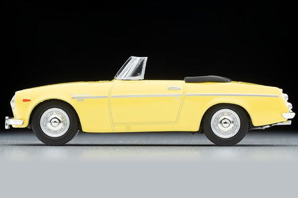 Tomytec 1:64 Datsun Fairlady 2000 in Yellow