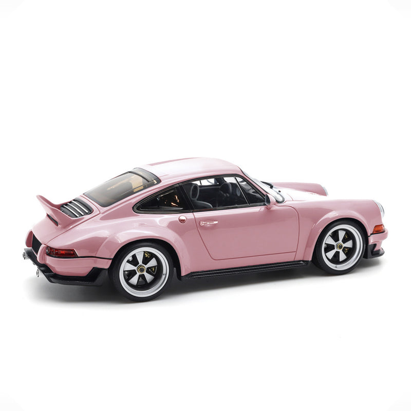 Pop Race 1/18 Porsche Singer DLS in Pink