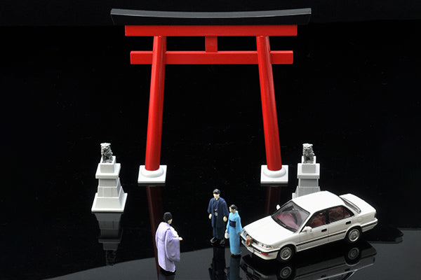 Tomytec 1:64 Diocolle 64 Car Snap Hatsumode Shrine