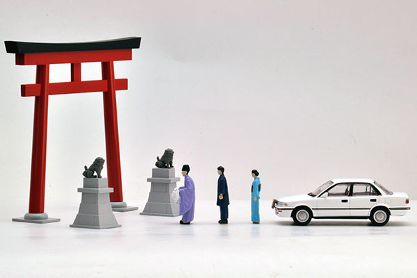 Tomytec 1:64 Diocolle 64 Car Snap Hatsumode Shrine