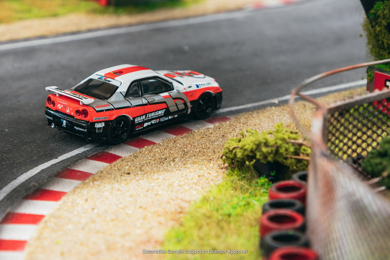 Tarmac Works 1:64 Nissan Skyline GT-R (R34) Z-Tune in White / Red / Black