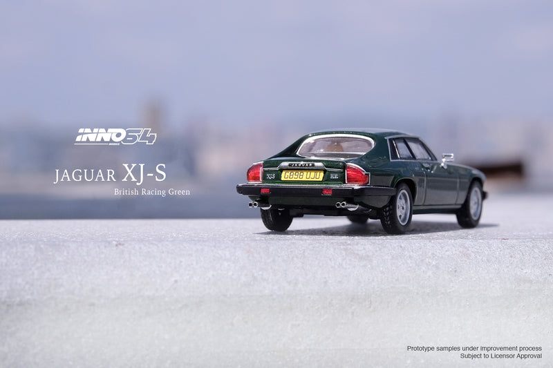 INNO64 1:64 Jaguar XJ-S in British Racing Green