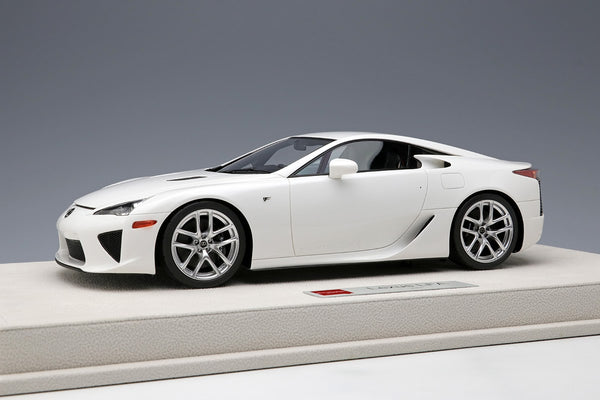 Make Up Co., Ltd / EIDOLON 1:18 Lexus LFA 2010 in Whitest White