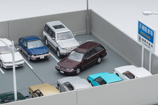 Tomytec 1:64 Tomicarama Monthly Parking Lot