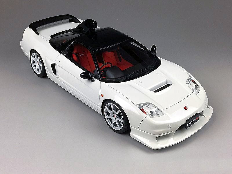 One Model 1:18 Honda NA2 NSX-R GT in White