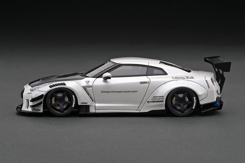 Ignition Model 1:43 Nissan GT-R (R35) LB-WORKS Type 2 in White with Ms. Chisaki Kato Figure