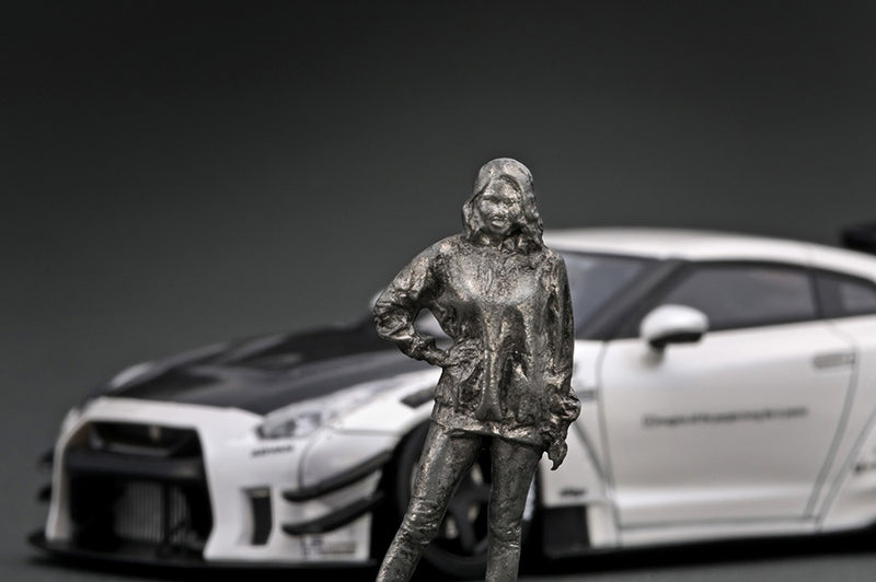 Ignition Model 1:43 Nissan GT-R (R35) LB-WORKS Type 2 in White with Ms. Chisaki Kato Figure