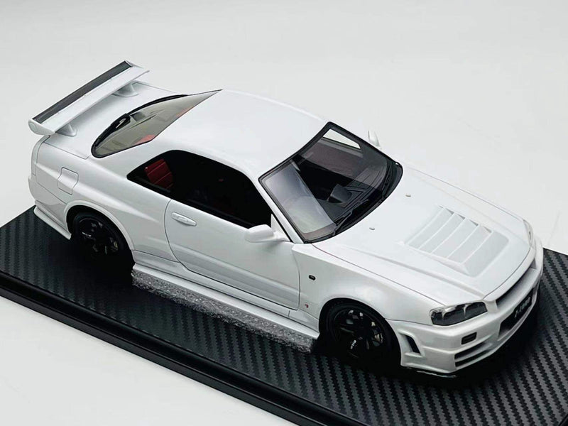 One Model 1:18 Nissan Skyline GT-R (BNR34) Z-Tune in White