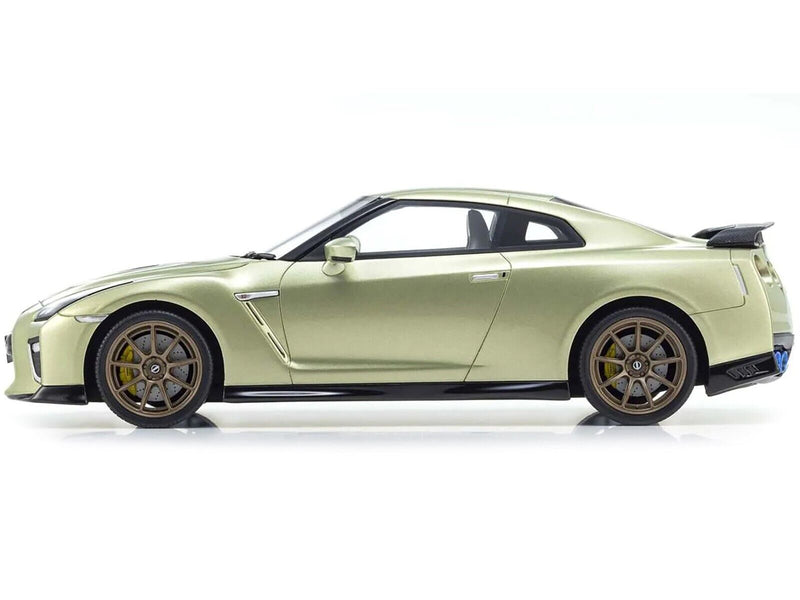 Kyosho 1:18 Nissan GT-R Premium Edition T-Spec in Millennium Jade